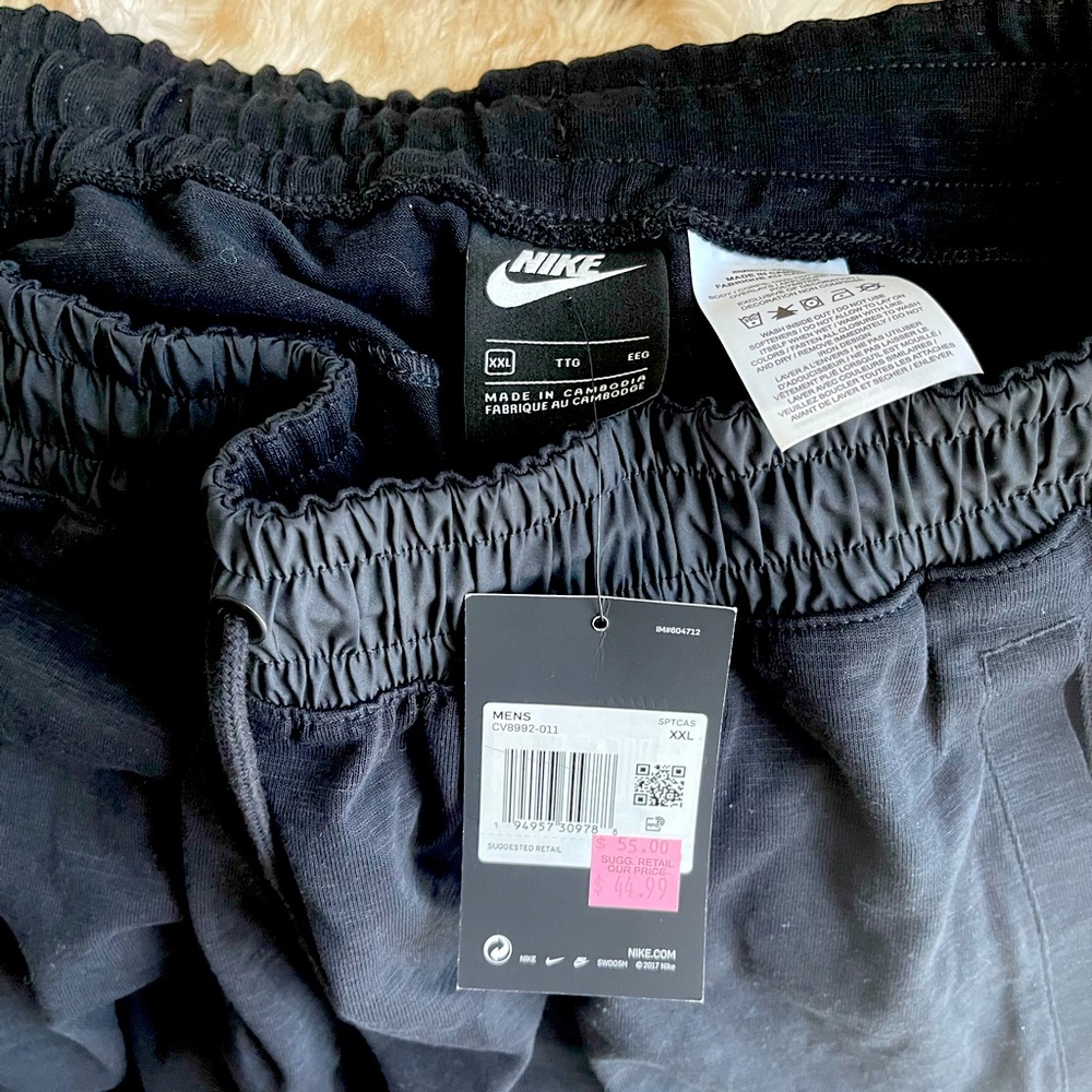 Men’s 2xl Nike shorts new